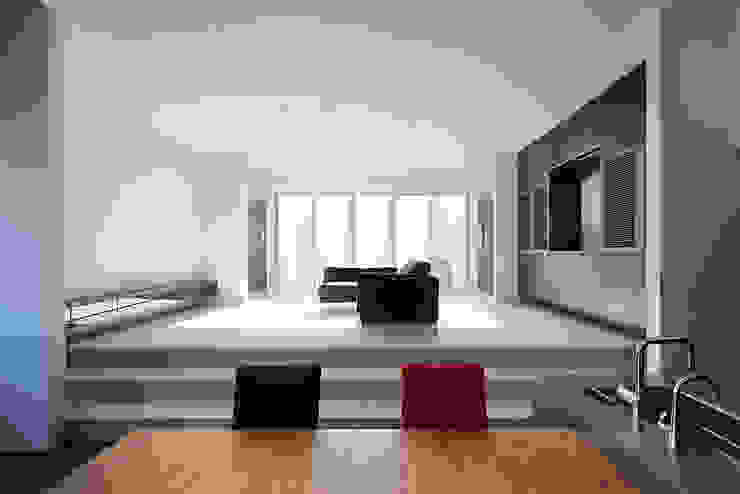 *studio LOOP 建築設計事務所 Moderne Wohnzimmer