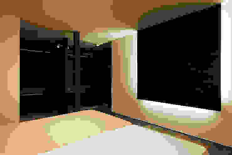 *studio LOOP 建築設計事務所 Moderne Schlafzimmer