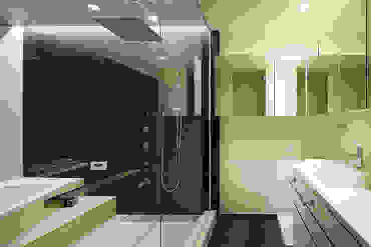 *studio LOOP 建築設計事務所 Moderne Badezimmer