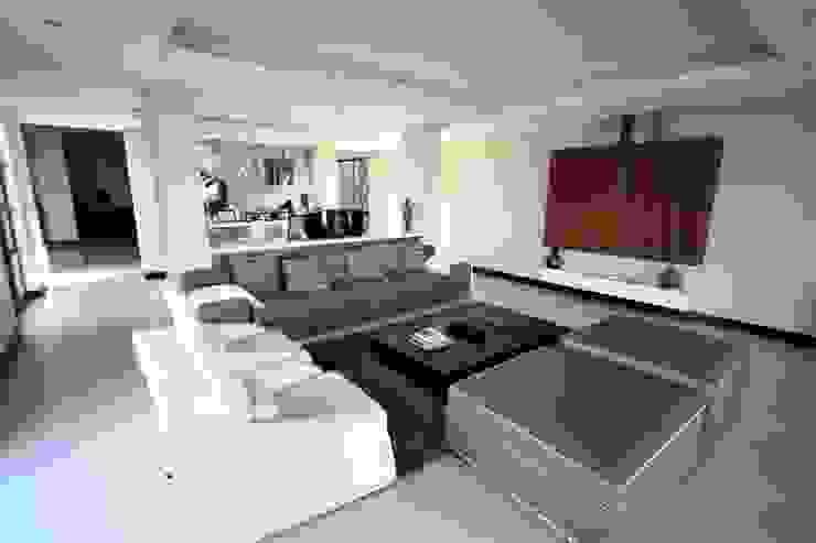 Living room Nuclei Lifestyle Design Modern living room Brown