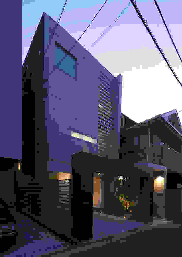 U建築設計室 Case moderne Cemento armato Grigio