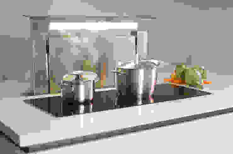 Urban Style Matt Lava Grey & White Gloss Urban Myth Built-in kitchens Grey