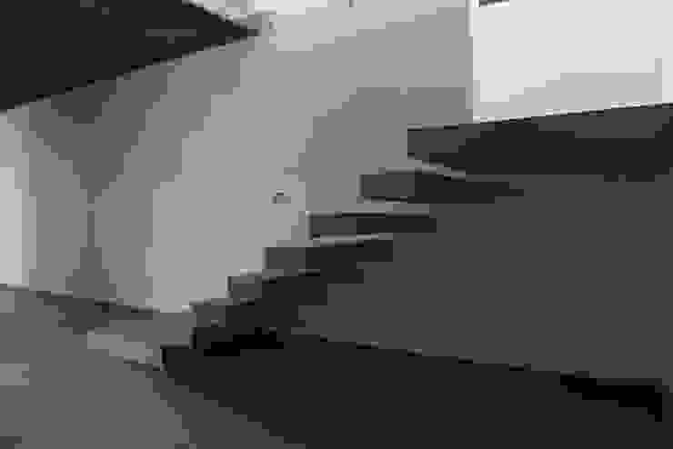 ¿Qué hacer con el espacio que hay bajo la escalera? | homify