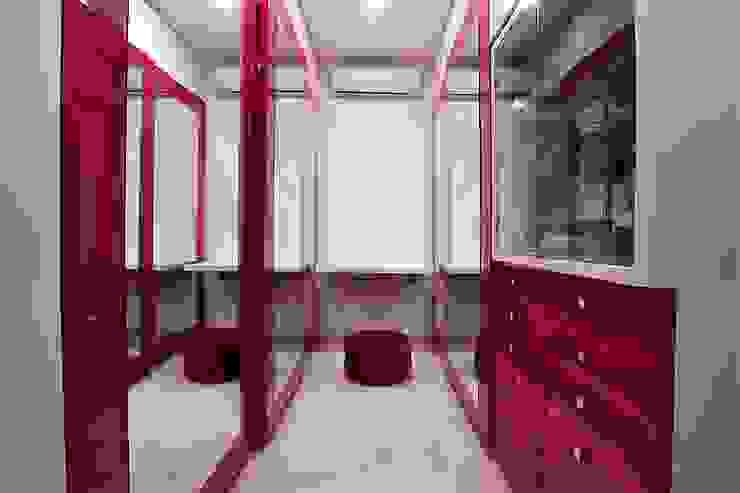 Nemi Villa Innerspace Modern dressing room