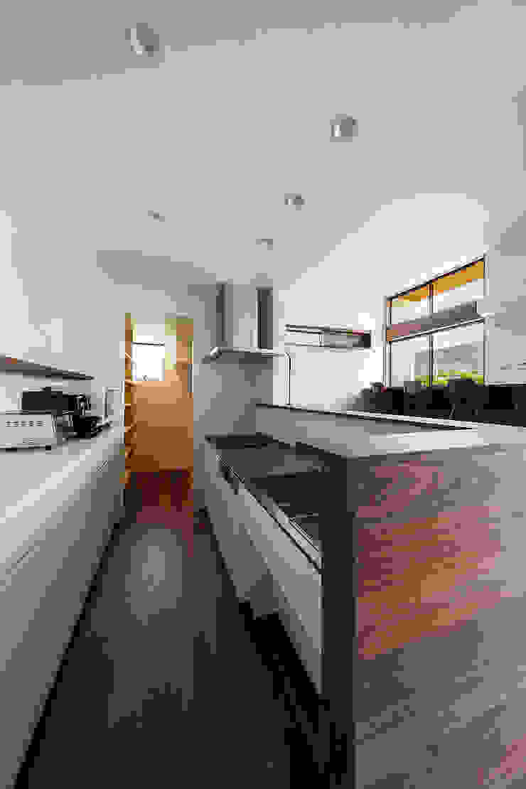 一級建築士事務所haus Aneks kuchenny Drewno Biały