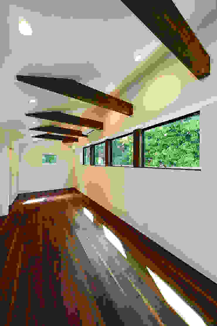 一級建築士事務所haus Pokój młodzieżowy Drewno Biały