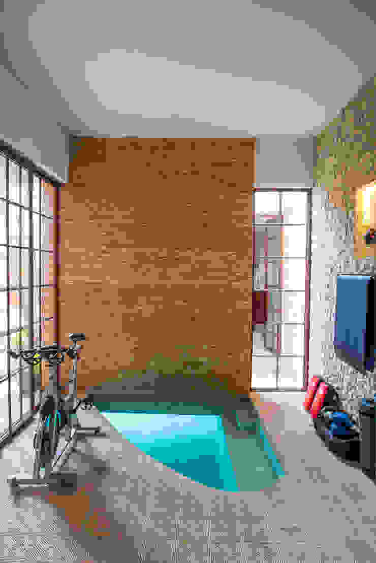 Taller Estilo Arquitectura Colonial style gym