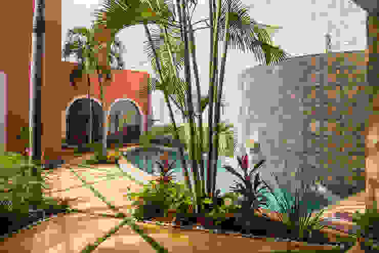 Taller Estilo Arquitectura Colonial style house