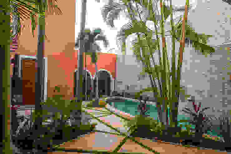 Taller Estilo Arquitectura Colonial style house
