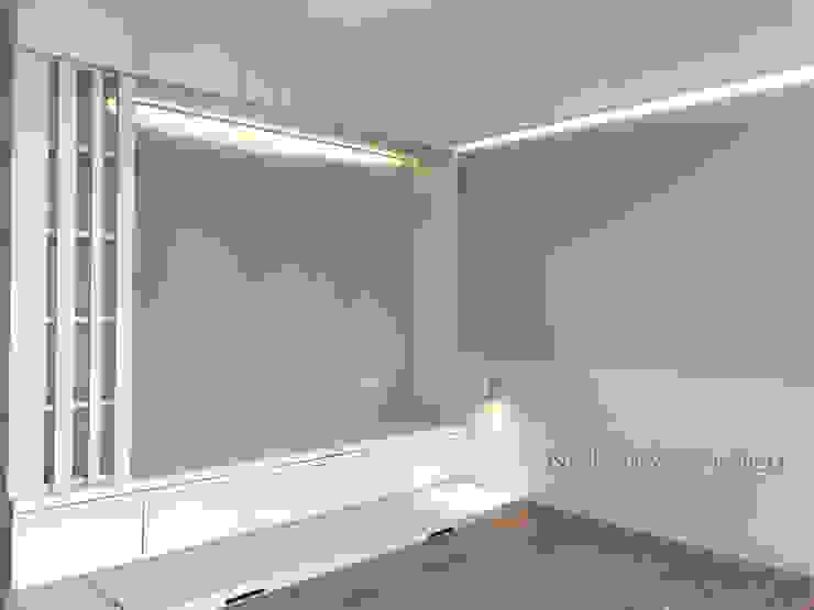 Illumination Terrace | Tai Hang Road | Hong Kong Nelson W Design Modern style bedroom