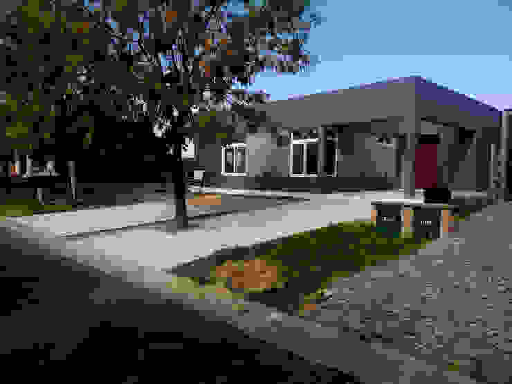 KorteSa arquitectura Modern Houses Grey