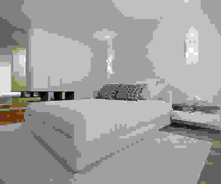 Modern style bedroom by 411 - Design e Arquitectura de Interiores Modern