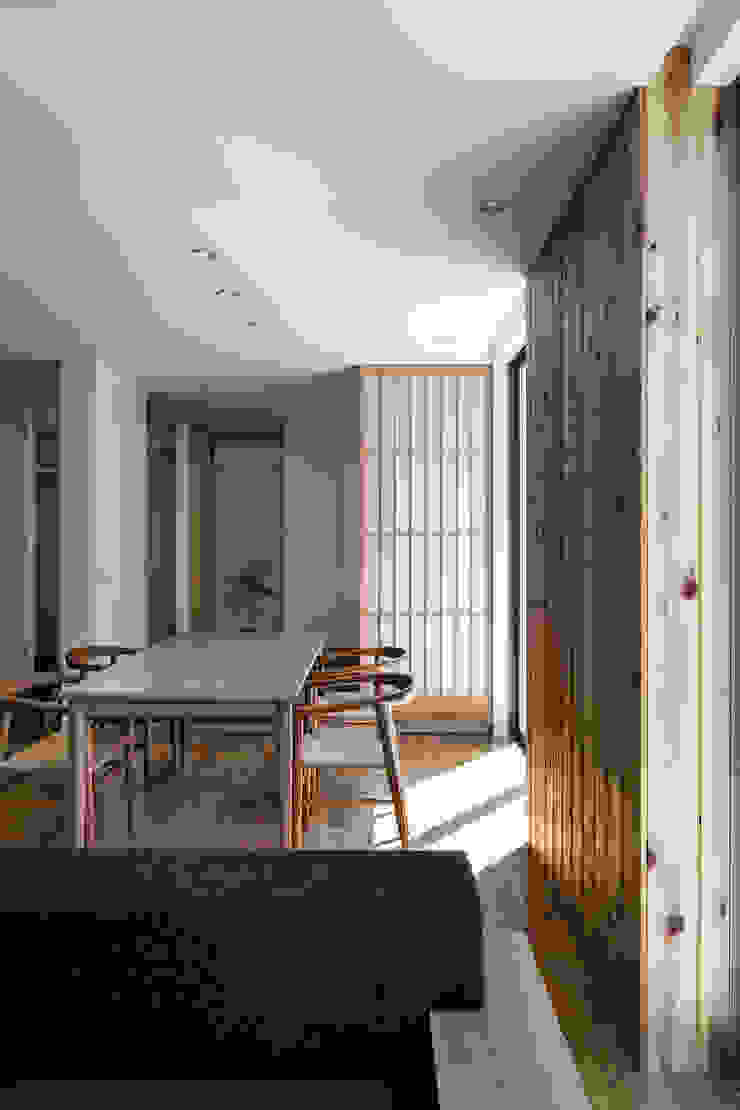 松岡淳建築設計事務所 Modern dining room
