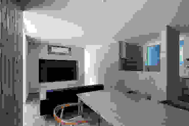 松岡淳建築設計事務所 Modern dining room