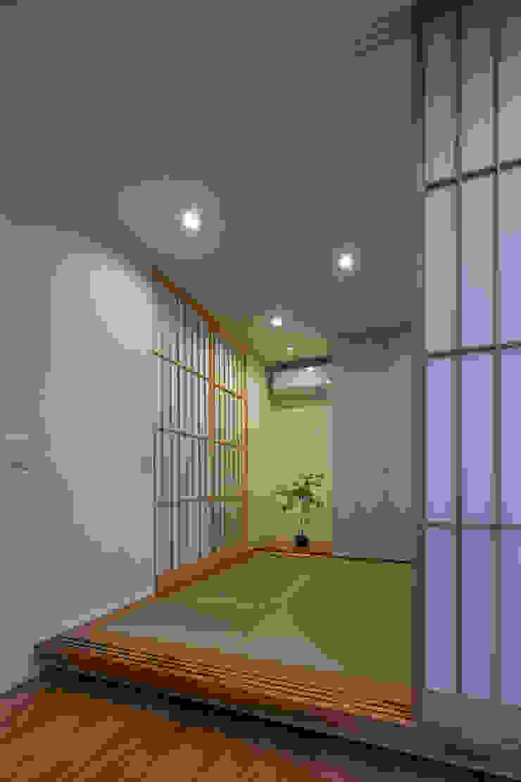 松岡淳建築設計事務所 Modern media room