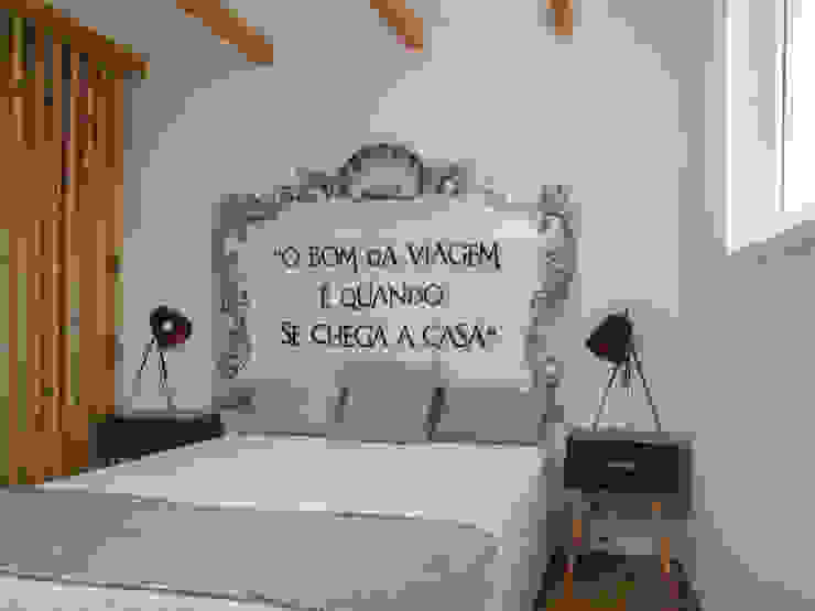 Apartamento . Lisboa . Reabilitação . Remodelação . Graça Quartos rústicos por aponto Rústico Azulejo