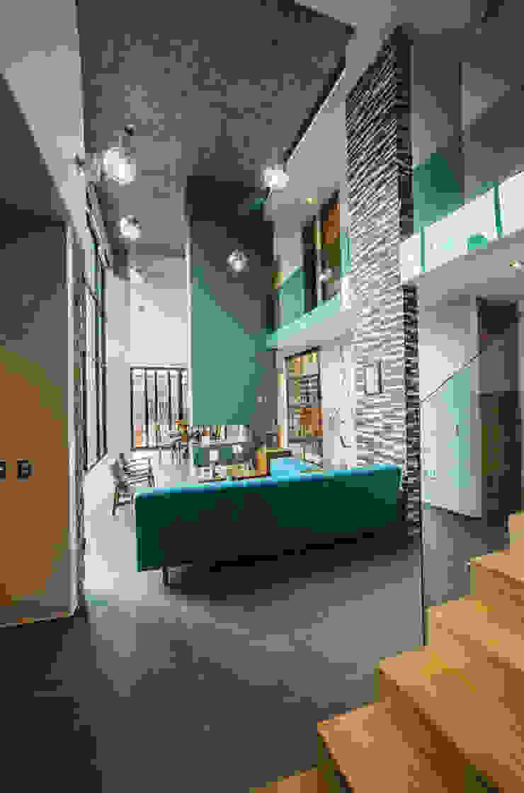 Zona Arquitectura Más Ingeniería Living room Engineered Wood Turquoise