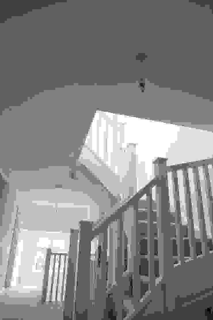 Stairs & Landing dwell design ทางเดินในสไตล์ประเทศห้องโถงและบันได