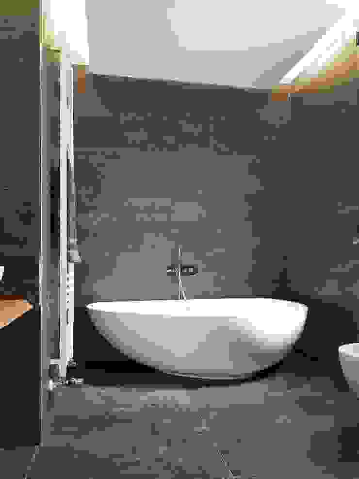 Vasca da bagno A2pa Bagno moderno Nero controsoffitto,bagno,illuminazione bagno,white,black