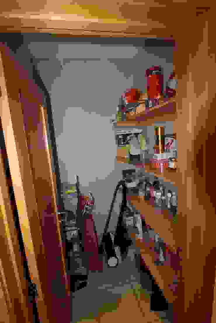 Cozinha - despensa por Clix Mais Rústico