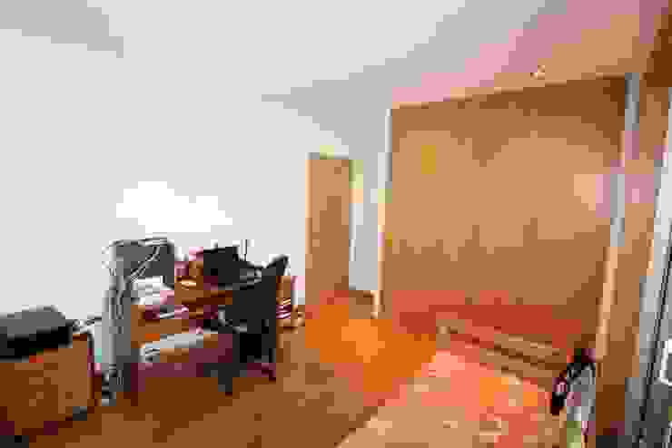 Quarto 2 ou escritório (2) Quartos rústicos por Clix Mais Rústico