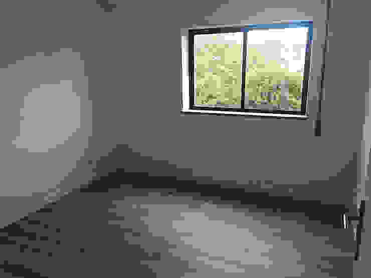 Quarto Suite (1) Quartos modernos por Clix Mais Moderno