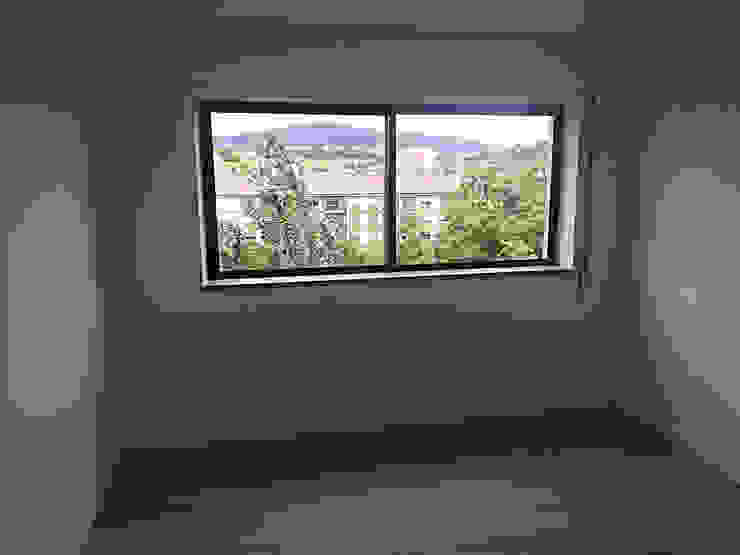 Quarto 2 (1) Quartos modernos por Clix Mais Moderno