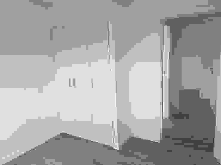 Quarto 2 (3) Quartos modernos por Clix Mais Moderno