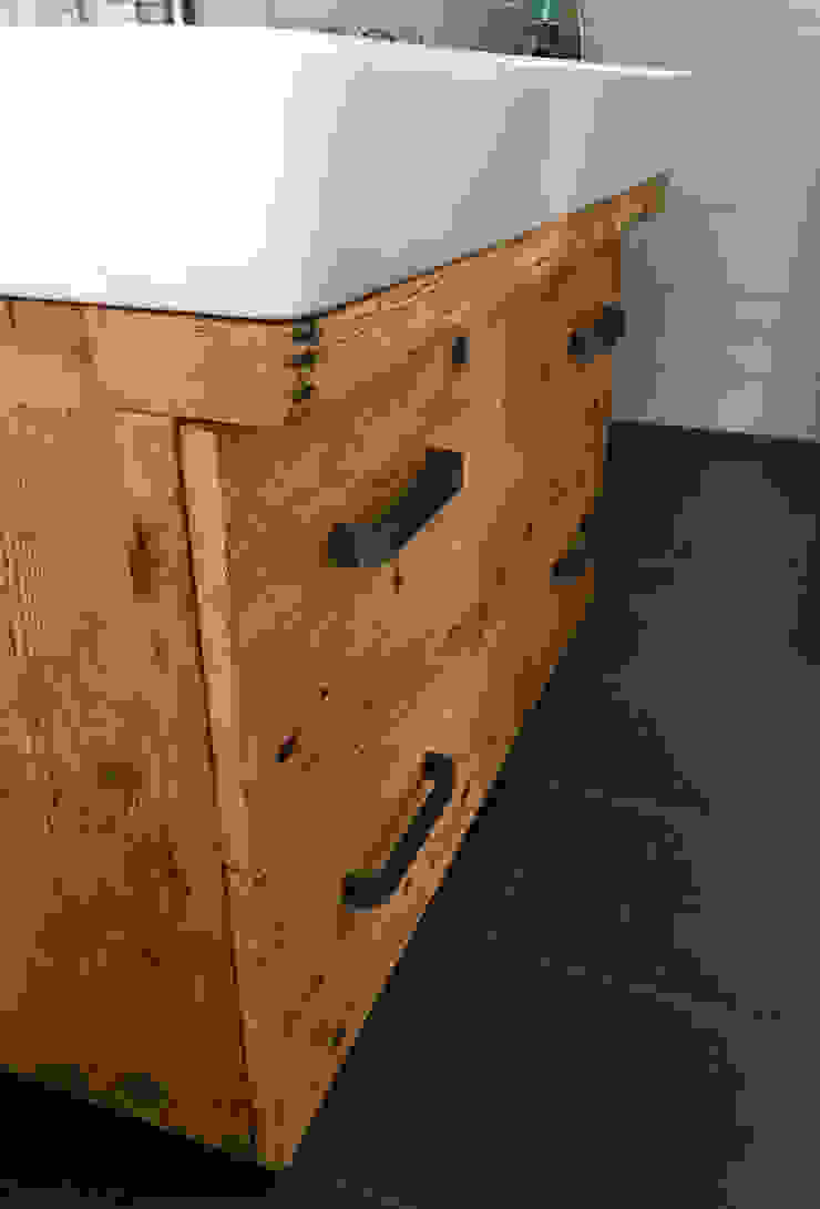 Waschtisch 3 - Designmöbel aus Altholz | homify