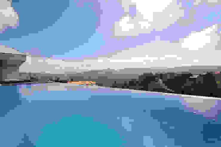 Moradia em Baião por SOUSA LOPES, arquitectos Moderno