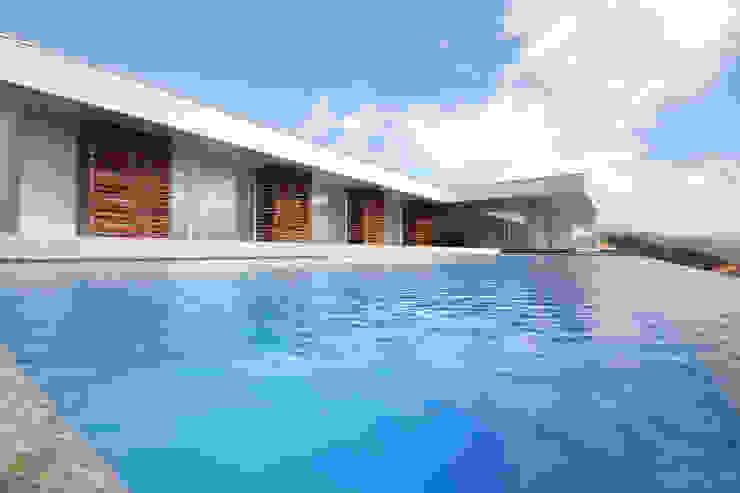 Moradia em Baião por SOUSA LOPES, arquitectos Moderno