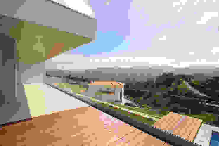 Moradia em Baião por SOUSA LOPES, arquitectos Moderno