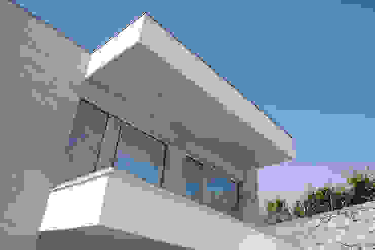 Moradia em Baião por SOUSA LOPES, arquitectos Moderno