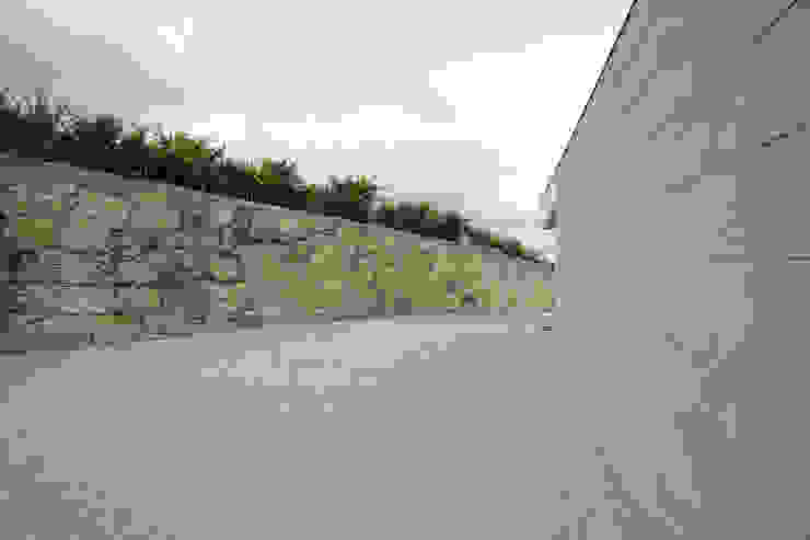 Moradia em Baião por SOUSA LOPES, arquitectos Moderno