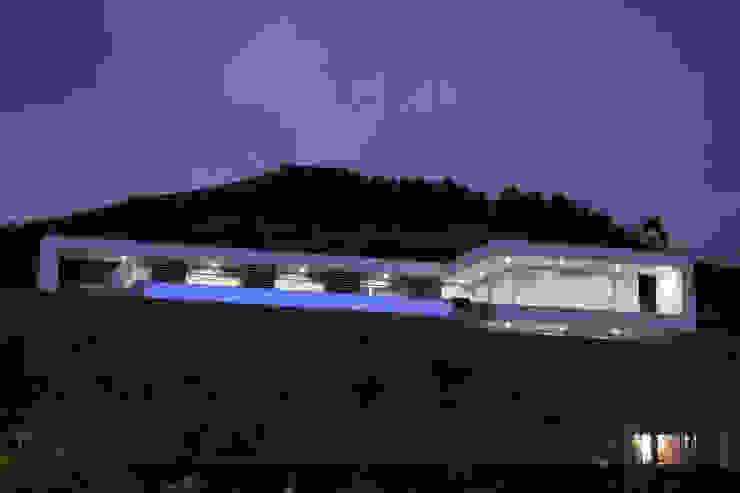 Moradia em Baião por SOUSA LOPES, arquitectos Moderno