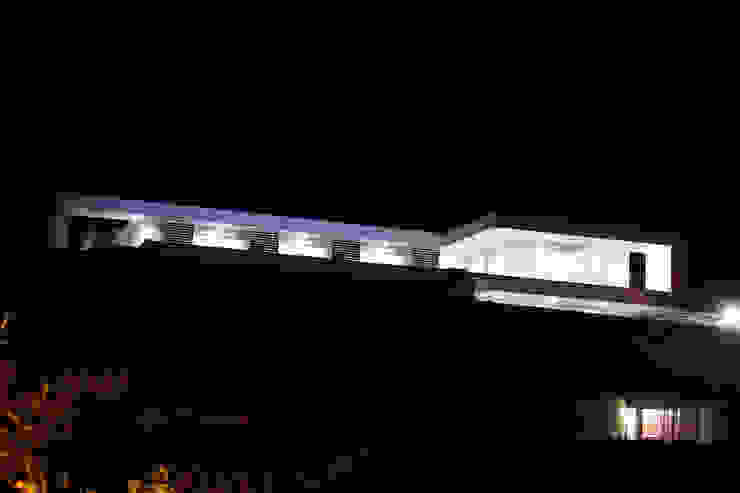 Moradia em Baião por SOUSA LOPES, arquitectos Moderno