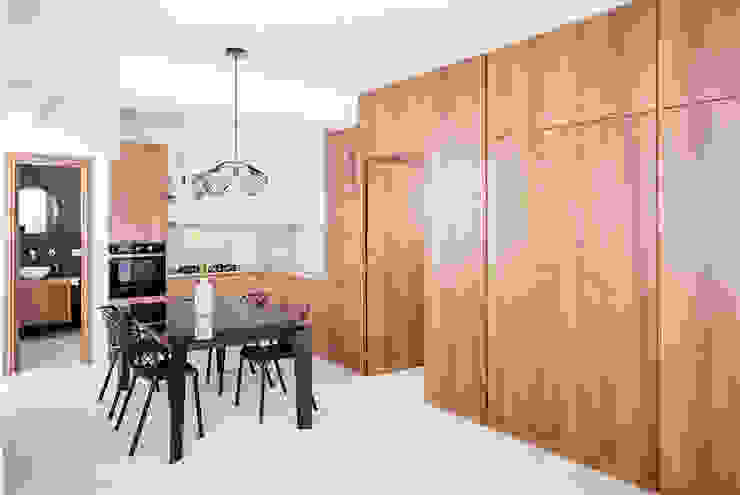 Area Cucina manuarino architettura design comunicazione Cucina attrezzata Legno Beige rovere,wood,design,oak,cucina,sedie cucina,tavolo cucina,illuminazione cucina,cucina open space