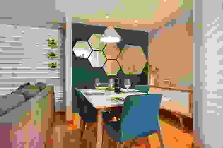Gauss, Natalia Mesa design studio Natalia Mesa design studio Moderne Esszimmer Holz