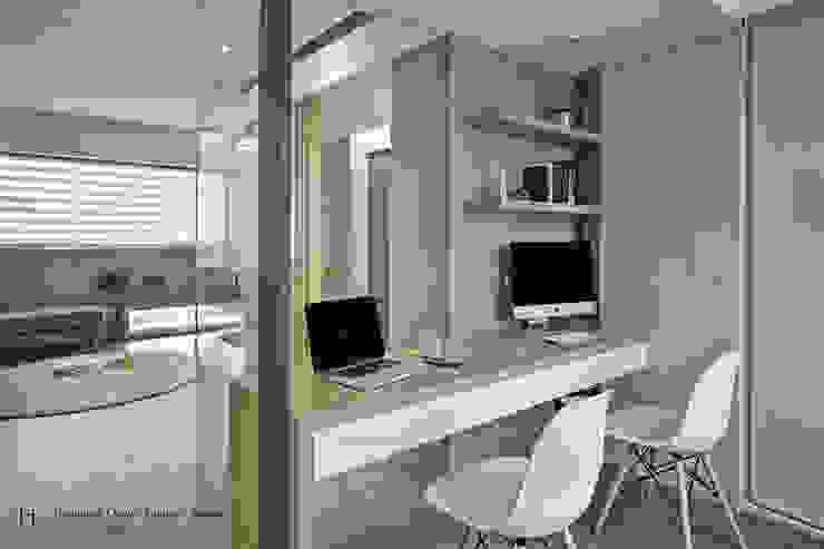 書 房 / Study room SECONDstudio Minimalst style study/office Concrete Grey