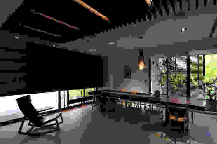 黃耀德建築師事務所 Adermark Design Studio Minimalistische Arbeitszimmer