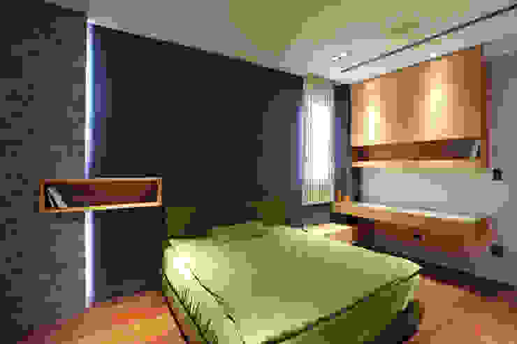 黃耀德建築師事務所 Adermark Design Studio Minimalistische Schlafzimmer