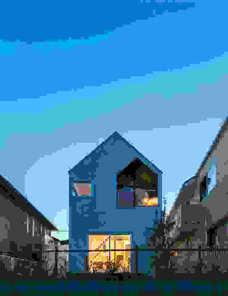 星設計室 Casa di legno Metallo Bianco