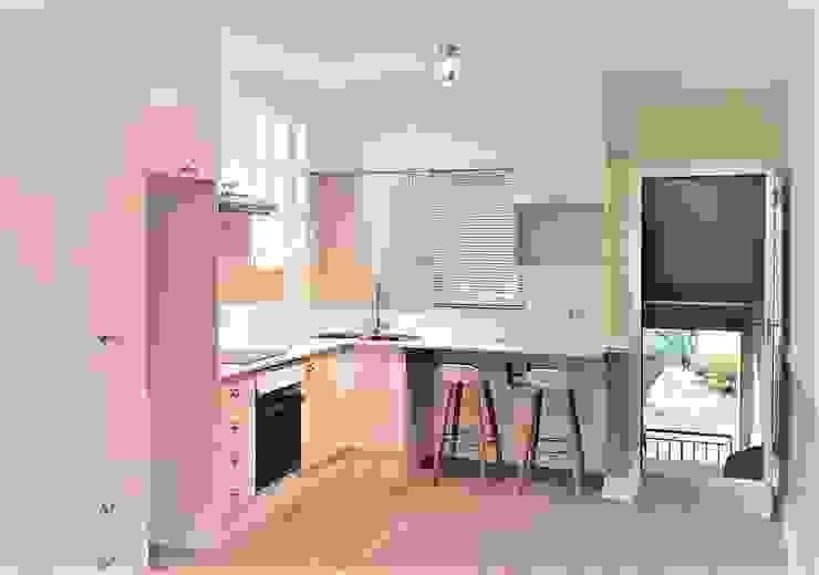 The Minimalist-Style Studio Kitchen by Zingana Kitchens and Cabinetry Minimalist