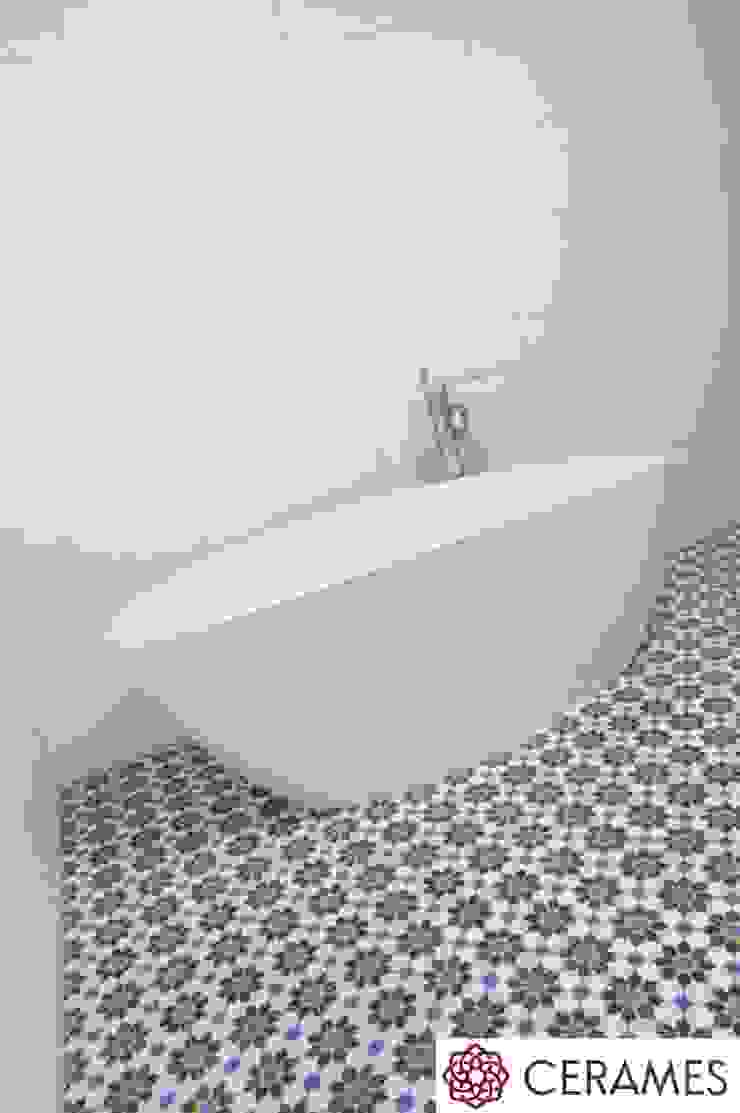 Urokliwa Podloga Z Plytek Hiszpanskich W Lazience Von Cerames Homify
