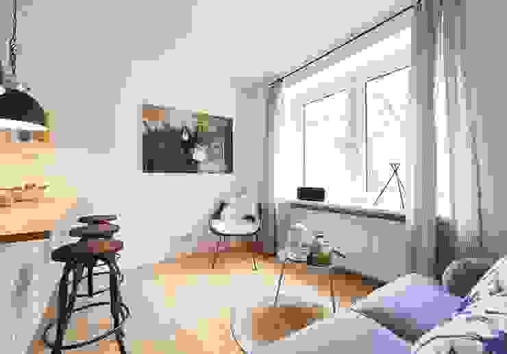 Tschangizian Home Staging & Redesign Modern living room