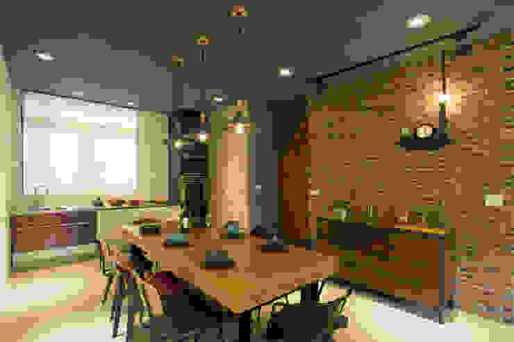 鈊楹室內裝修設計股份有限公司 Ruang Makan Gaya Industrial