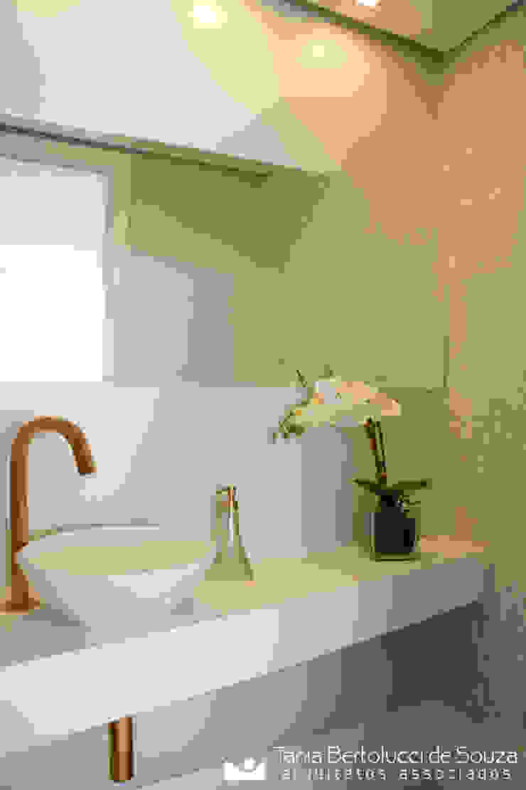 Lavabo Tania Bertolucci de Souza | Arquitetos Associados Banheiros modernos
