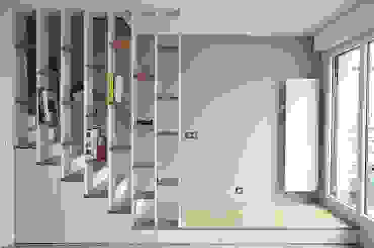 Escalier avec rangements SP Archidesign Escalier Bois massif Blanc escalier,claustra,rangements intégrés,bibliothèque