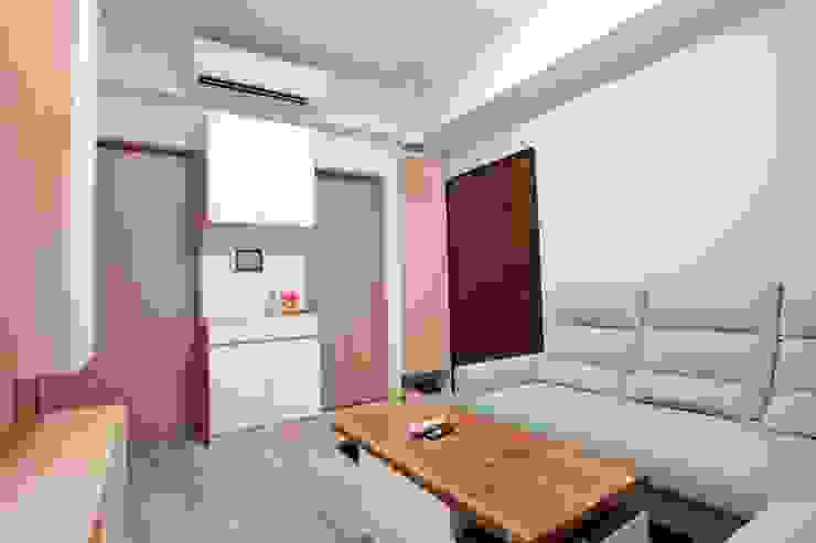 青築制作 Salas de estar escandinavas