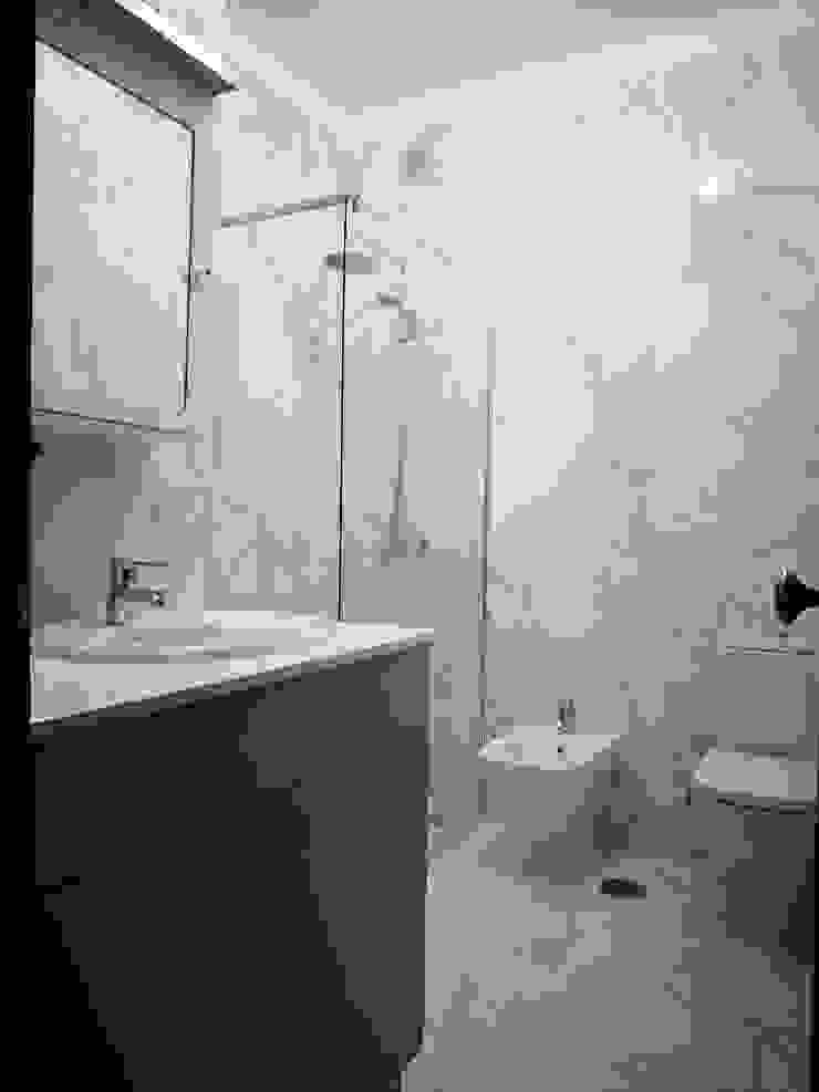 미니멀리스트 욕실 by 7eva design - Arquitectura e Interiores 미니멀 우드 우드 그레인